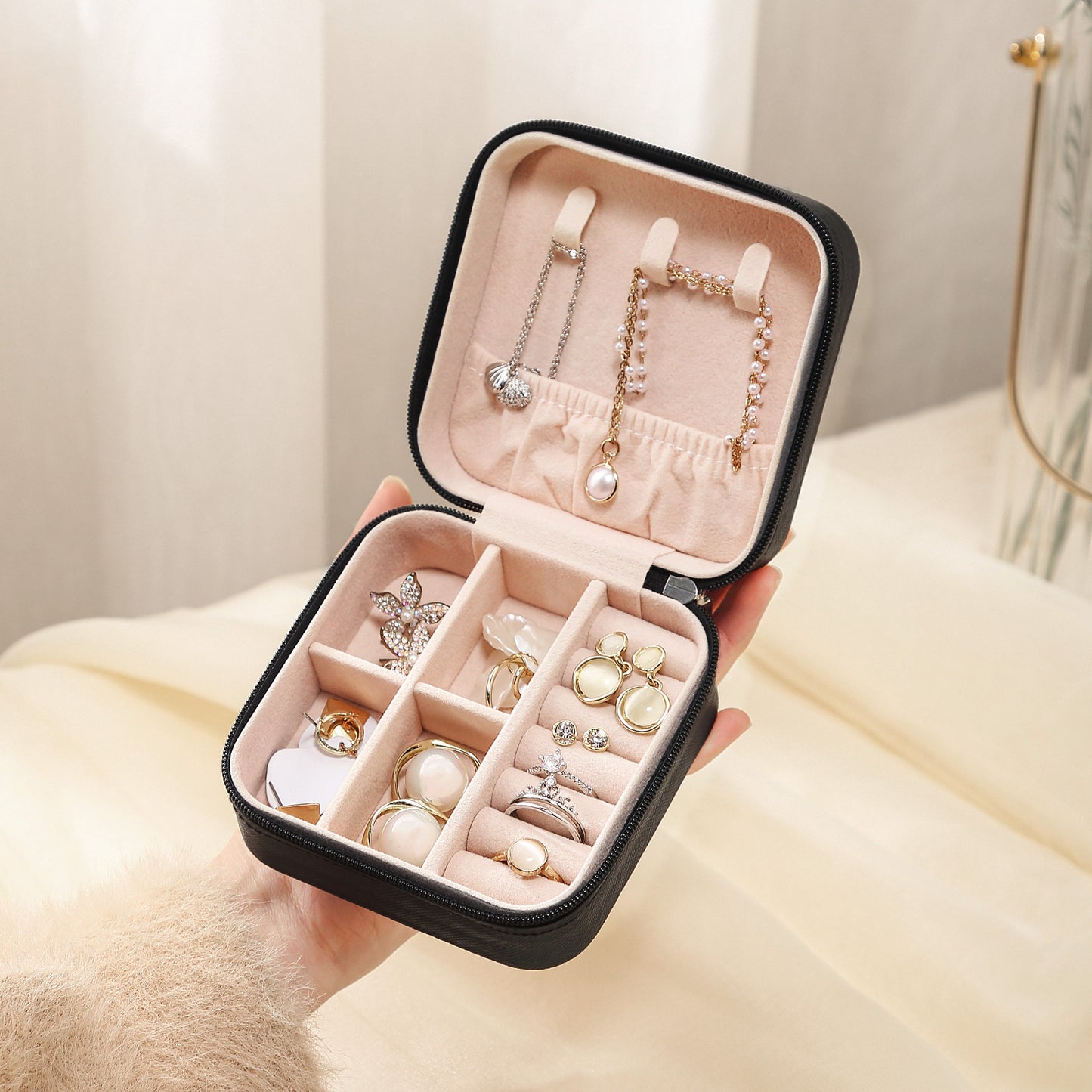 Travel Faux Leather Jewelry Box with Zip
